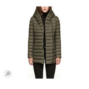 SOIA & KYO 
Women's Karin-A Down Hooded Coat